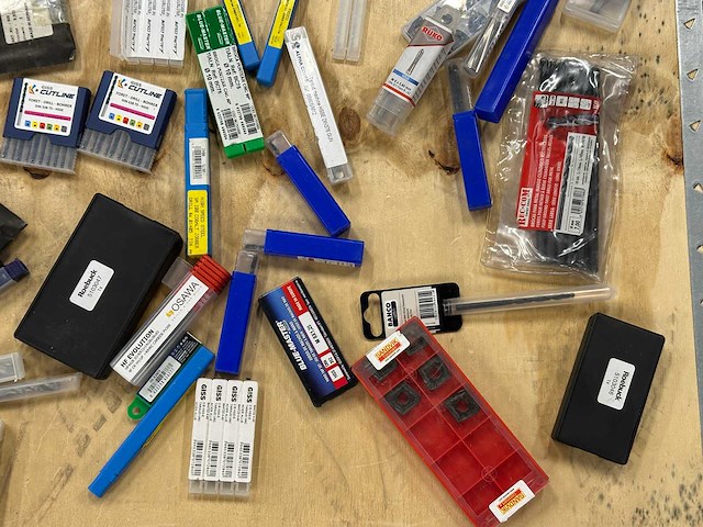 Partij mix boren, ruimers, tappen & wisselplaten - afbeelding 4 van  8