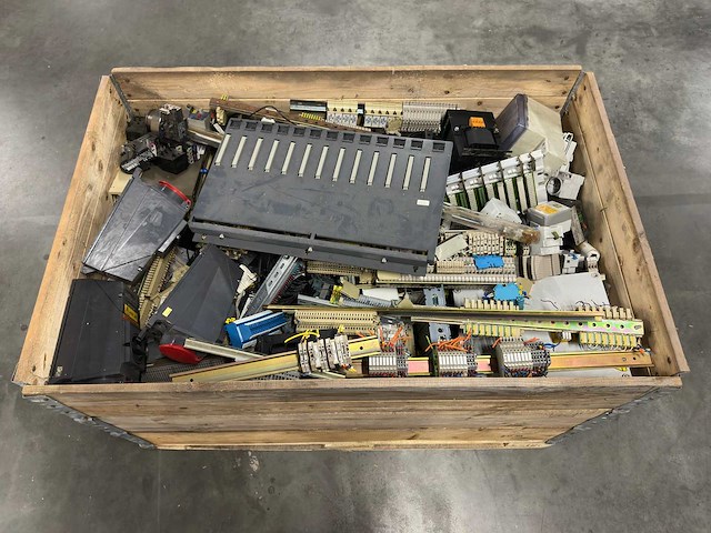 Partij mix electronica / industriële automatisering uit schakelkasten - afbeelding 4 van  8