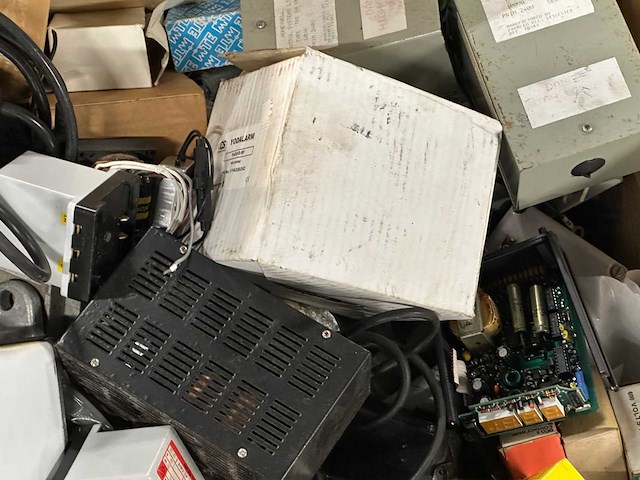 Partij mix electronica / industriële automatisering - afbeelding 7 van  10