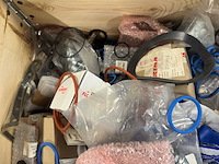 Partij mix industriële afdichtingen & pakkingen/o-ringen (99kg) - afbeelding 3 van  12