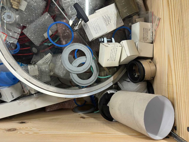 Partij mix industriële afdichtingen & pakkingen/o-ringen (99kg) - afbeelding 8 van  12