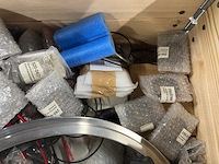 Partij mix industriële afdichtingen & pakkingen/o-ringen (99kg) - afbeelding 9 van  12