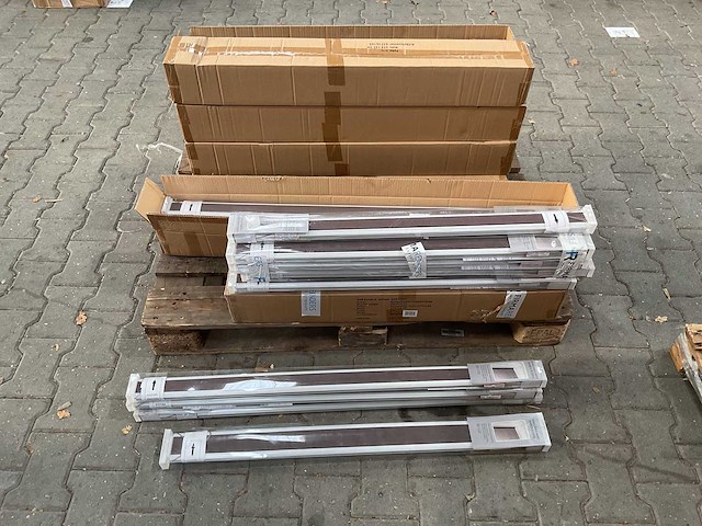 Partij mix pallet verduistering - plissé gordijn (67x) - afbeelding 1 van  4