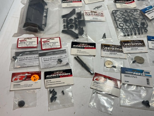 Partij mix rc onderdelen 28 stuks arrma, robitronic, kyosho en lrp - afbeelding 5 van  5