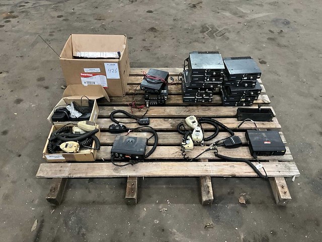 Partij mobilofoons - afbeelding 1 van  6