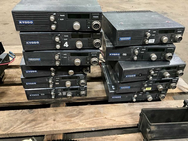 Partij mobilofoons - afbeelding 2 van  6