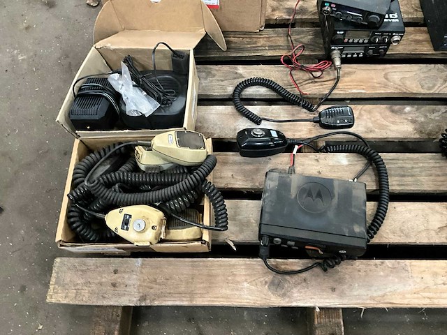 Partij mobilofoons - afbeelding 4 van  6