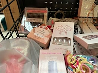 Partij mode- en haaraccessoires w.o. notino, misswink, invisibobble, magefy - afbeelding 9 van  9