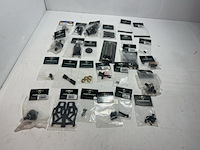 Partij modelbouw onderdelen - 26 stuks absima - afbeelding 1 van  4