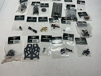 Partij modelbouw onderdelen - 26 stuks absima - afbeelding 4 van  4