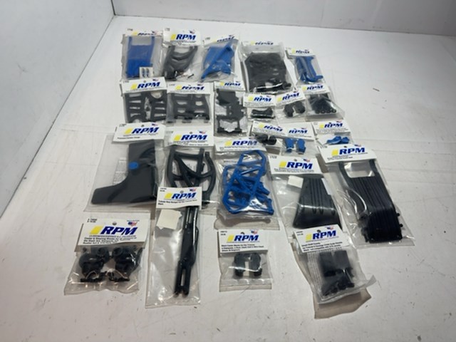 Partij modelbouw onderdelen 22 stuks rpm - afbeelding 1 van  4
