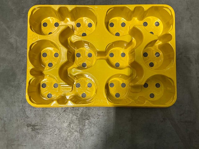 Partij modiform tranasporttrays 12x8/8,5/9cm geel (7200x) - afbeelding 5 van  6