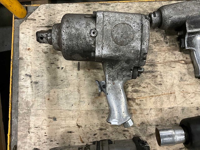 Partij moeraanzetters - afbeelding 6 van  7