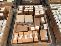 Partij moeren, bouten en ringen (4450x) - afbeelding 1 van  13