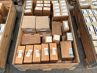 Partij moeren, bouten en ringen (4450x) - afbeelding 7 van  13