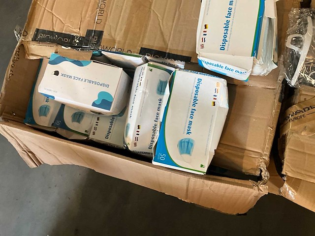 Partij mondkapjes en -maskers - afbeelding 6 van  7