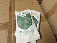 Partij mondkapjes en beschermende partij kleding - afbeelding 7 van  8