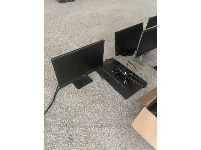Partij monitoren en diverse hardware - afbeelding 6 van  7