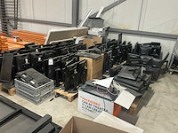 Partij monitoren - afbeelding 1 van  4