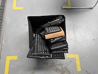 Partij monitors en toetsenborden - afbeelding 5 van  8