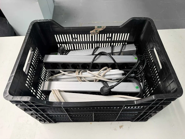 Partij monitors en toetsenborden - afbeelding 7 van  8
