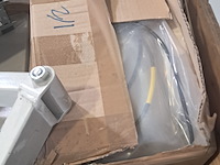 Partij monitorsteunen en diverse bedrijfsinventaris, o.a philips - afbeelding 8 van  9