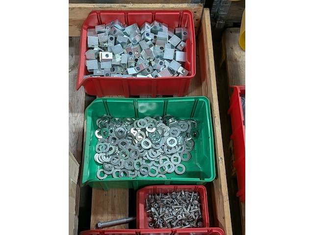 Partij montage materiaal - afbeelding 13 van  15