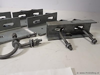 Partij montagebeugels t.b.v. schijnwerpers - 7 stuks - afbeelding 2 van  3