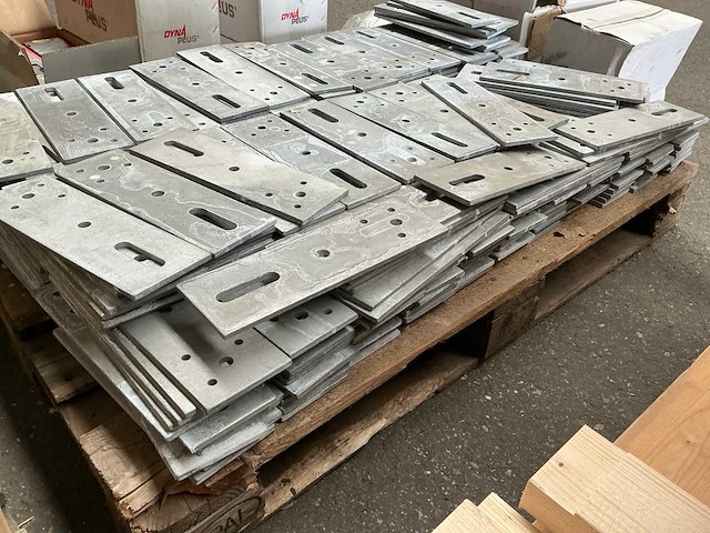 Partij montagemateriaal - afbeelding 10 van  18