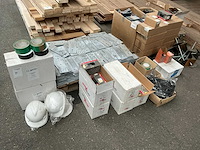 Partij montagemateriaal - afbeelding 1 van  18
