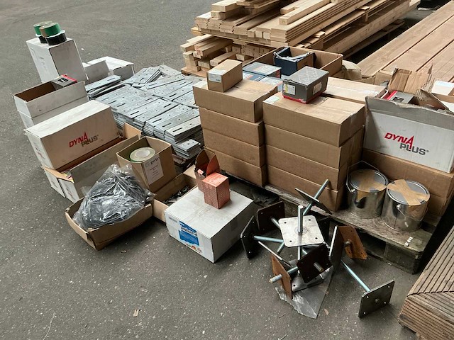 Partij montagemateriaal - afbeelding 11 van  18