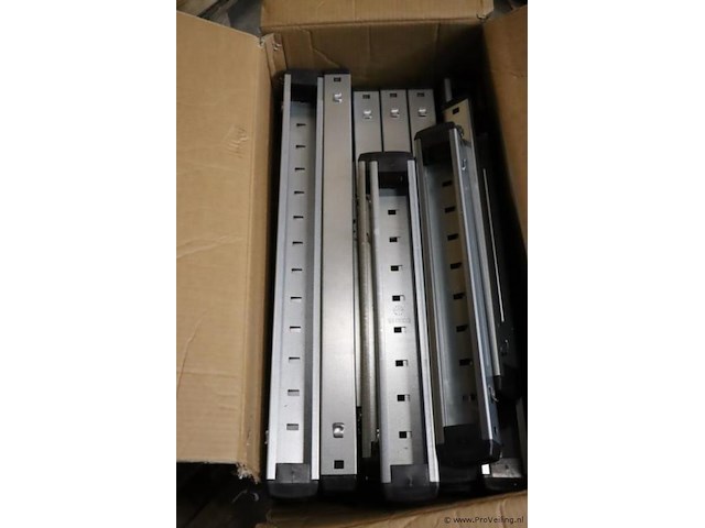 Partij montagemateriaal/profielen t.b.v. zonnepanelen - afbeelding 2 van  2