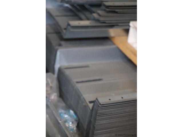 Partij montagemateriaal/profielen t.b.v. zonnepanelen - afbeelding 3 van  3