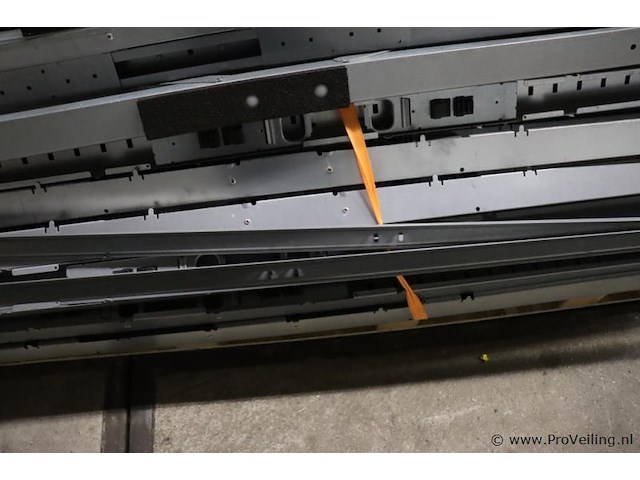 Partij montagemateriaal/profielen t.b.v. zonnepanelen - afbeelding 3 van  4
