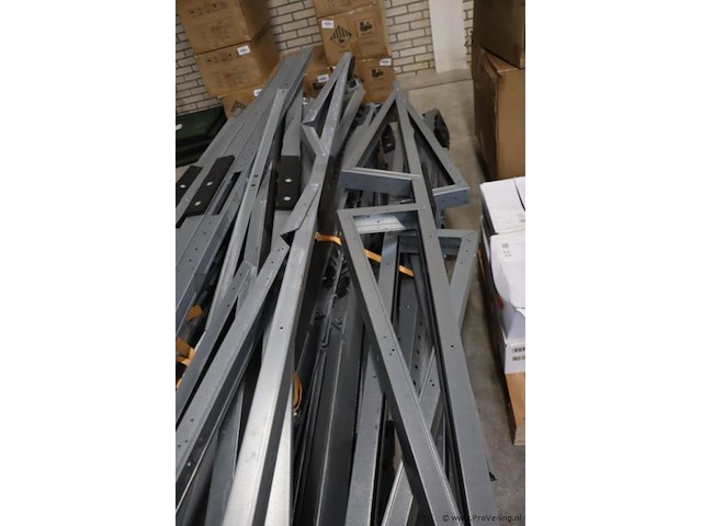 Partij montagemateriaal/profielen t.b.v. zonnepanelen - afbeelding 4 van  4