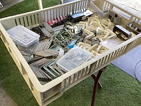 Partij montagematerialen - afbeelding 1 van  5