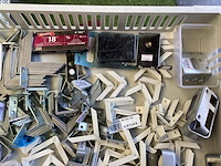 Partij montagematerialen - afbeelding 3 van  5