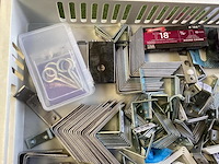 Partij montagematerialen - afbeelding 4 van  5