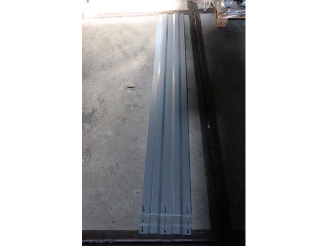 Partij montagerails t.b.v. zonnepanelen - 22 stuks - afbeelding 1 van  2