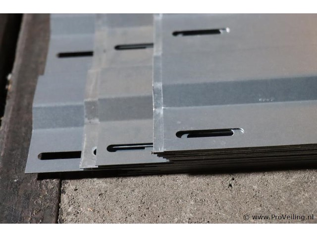 Partij montagerails t.b.v. zonnepanelen - 22 stuks - afbeelding 2 van  2