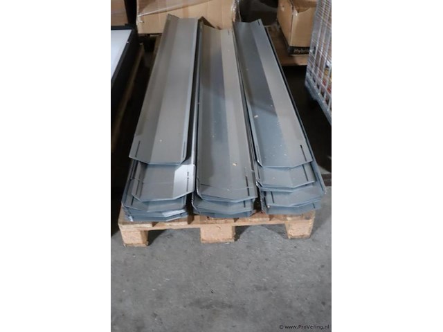 Partij montagerails t.b.v. zonnepanelen - afbeelding 1 van  5