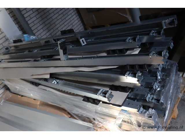 Partij montagerails t.b.v. zonnepanelen - afbeelding 2 van  5