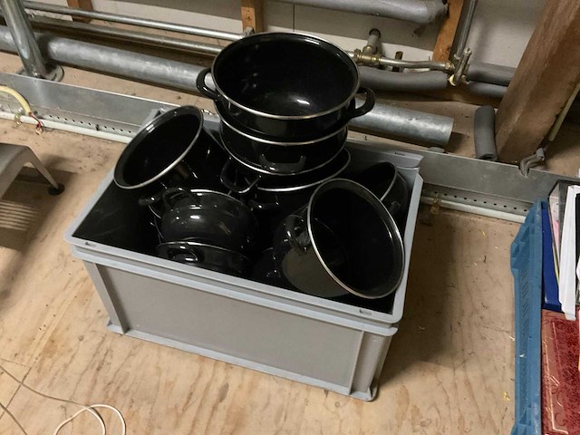 Partij mosselpannen - afbeelding 1 van  1