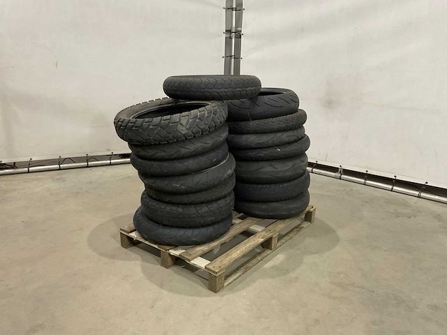 Partij motor banden - afbeelding 1 van  11