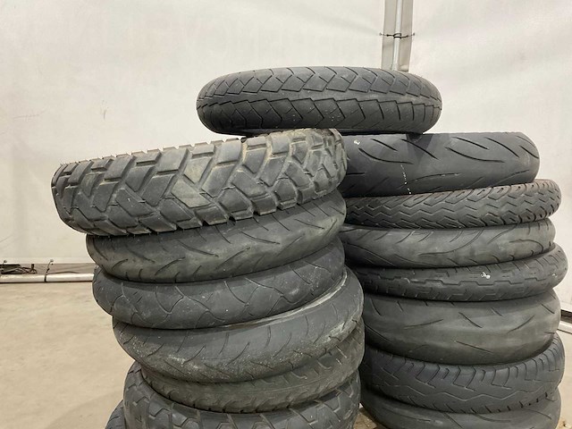 Partij motor banden - afbeelding 10 van  11