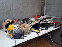 Partij motor helmen - afbeelding 1 van  9