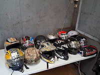 Partij motor helmen - afbeelding 2 van  9