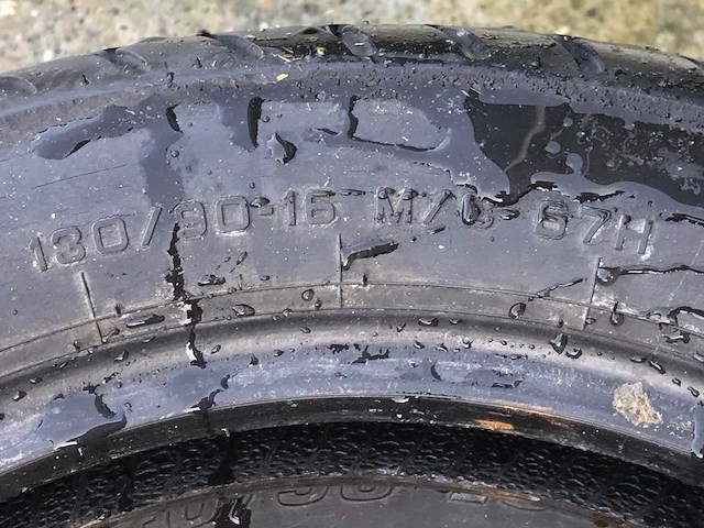 Partij motorbanden - afbeelding 3 van  13