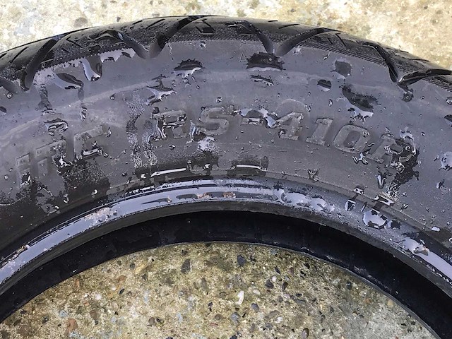 Partij motorbanden - afbeelding 11 van  13