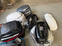 Partij motorkappen - buitenboordmotor - afbeelding 1 van  2